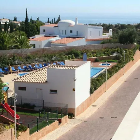 Holiday Ocean View Residences 度假居 *