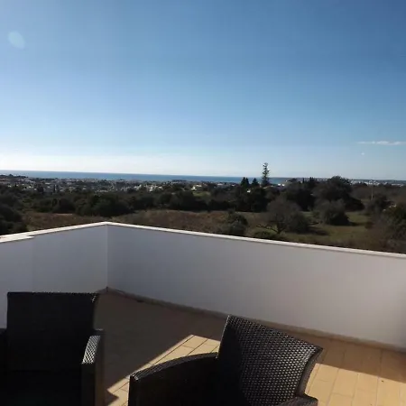 度假居 Holiday Ocean View Residences *